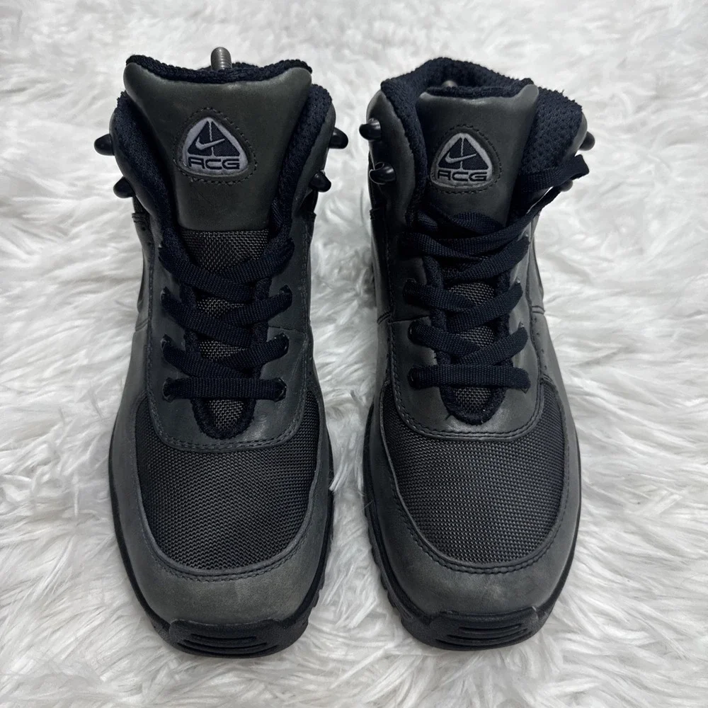 Nike ACG Vintage 90s Chunky Hiking Unisex Gorpcore Boots Leather Mid Top Sneaker